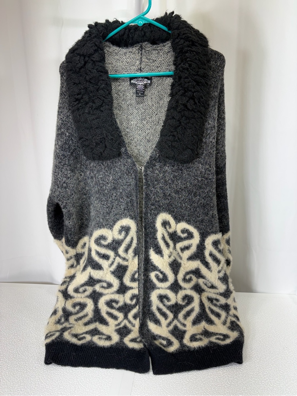 Cozy Grey & Cream Patterned Shawl-Collar Cardigan 3803